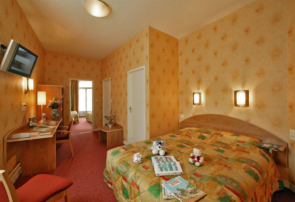 Logis Hotel-Restaurant Le Fontarabie Fontenay-le-Comte Eksteriør bilde