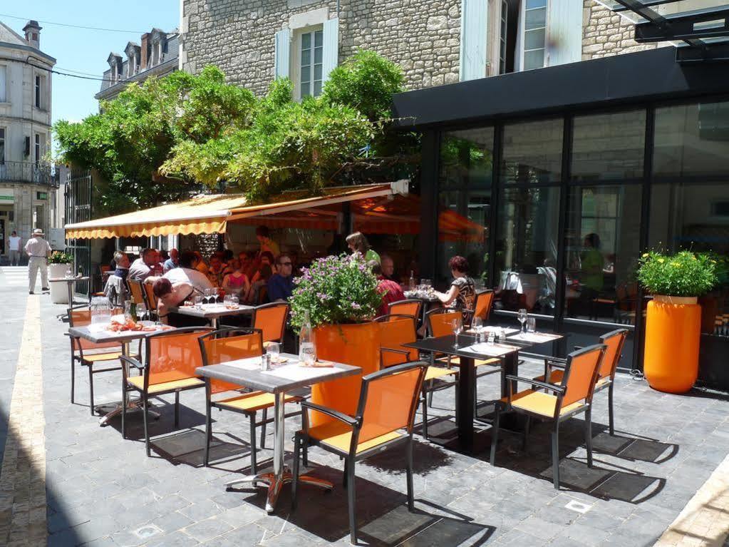 Logis Hotel-Restaurant Le Fontarabie Fontenay-le-Comte Eksteriør bilde